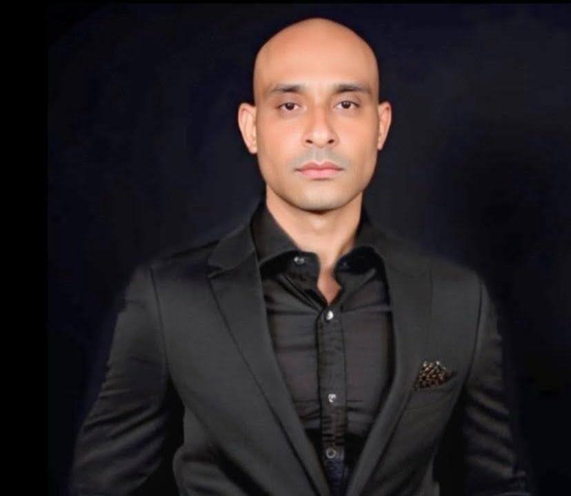 André Luiz Santiago Eleutério: Escolher o Caos Conhecido ou o Paraíso Desconhecido?