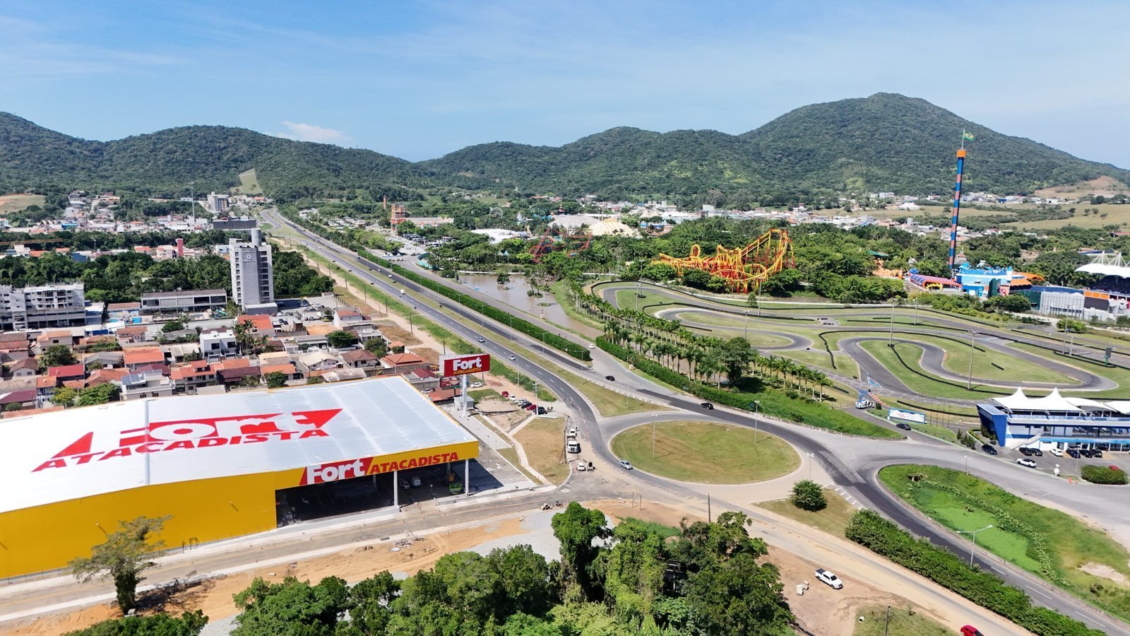 Fort Atacadista inaugura nova loja em Penha (SC) em frente ao Parque Beto Carrero World 