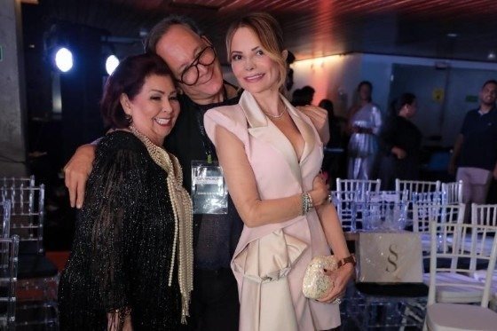 Cuiabá Fashion Week 2025: Passarela de Luxo e Corações Gigantes