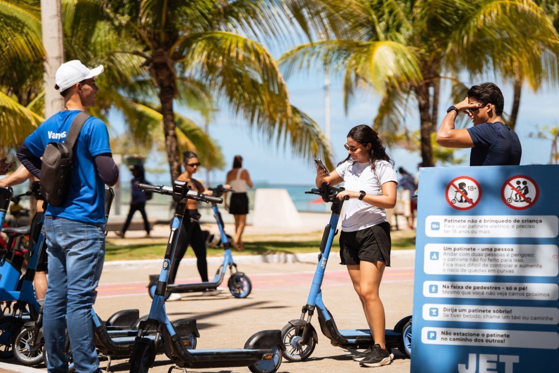 Expansão da Micromobilidade Elétrica Integra Litoral Catarinense com Sistema de Patinetes Compartilhados