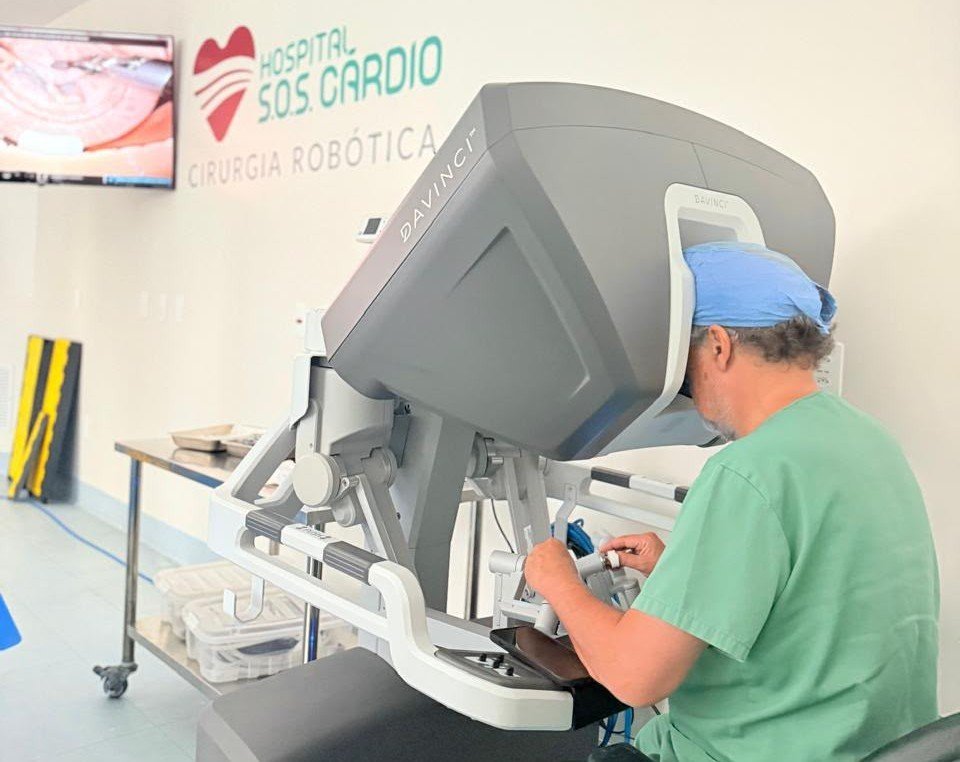 Hospital SOS Cárdio amplia uso da robótica na cirurgia cardíaca em Florianópolis