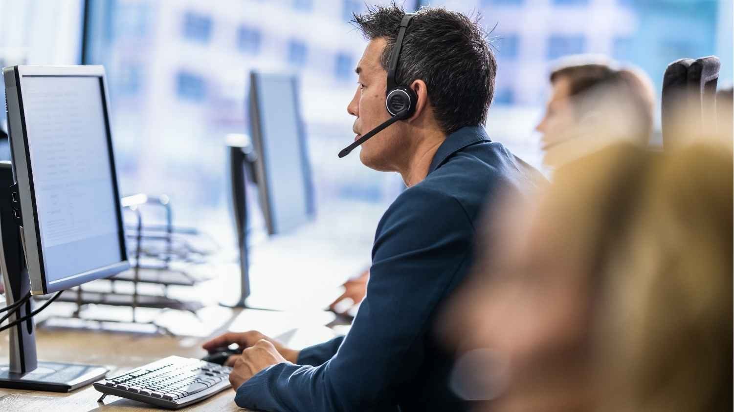 Governança ativa e ética em IA: o fim do efeito alucinação no atendimento corporativo